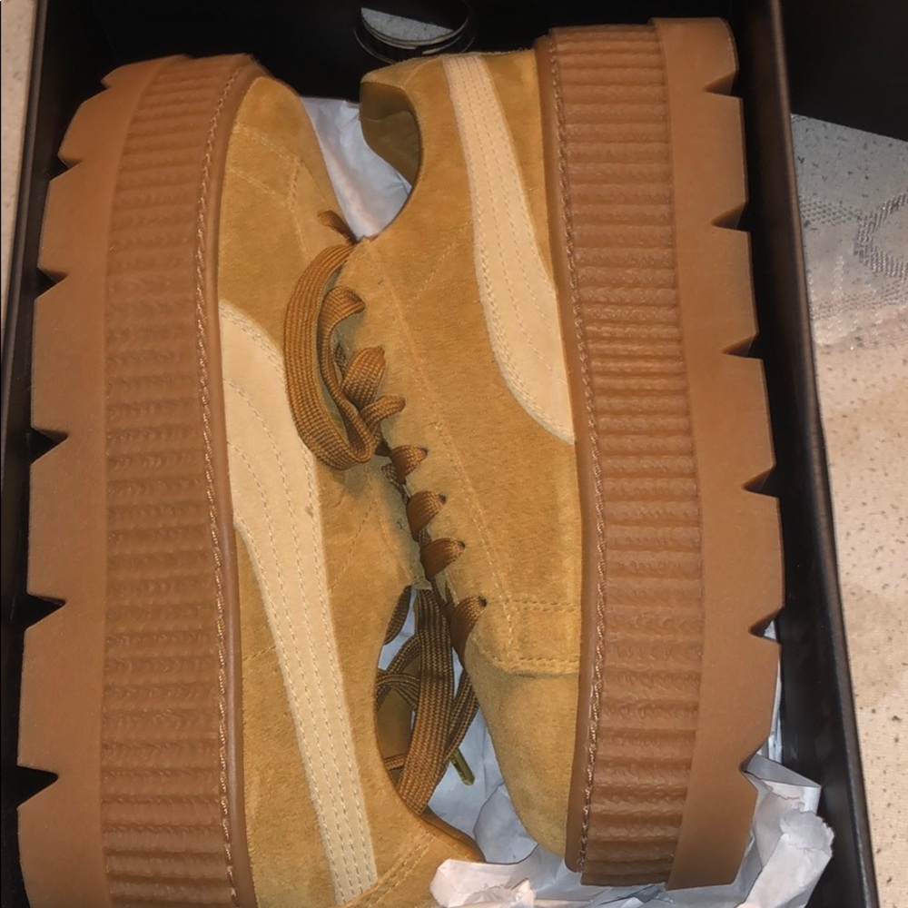 Brand new in box Fenty Puma Suede Cleated Creepers - Picture 1 of 3